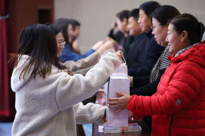 2022年新入职教师拜师结对仪式